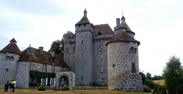 Cateau de Villlemonteix (7).JPG